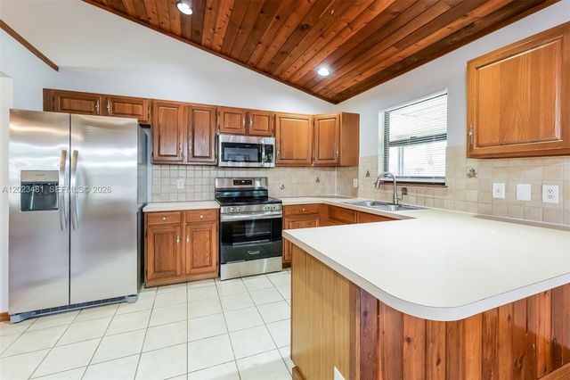 878 Daffodil Dr, Wellington, FL 33414