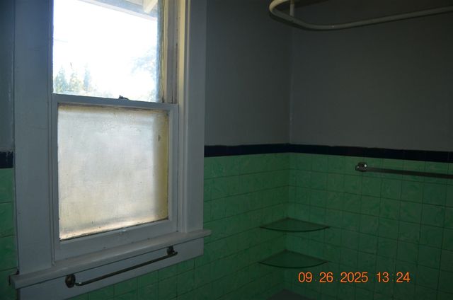 171 E Empire Avenue, Benton Harbor, MI 49022