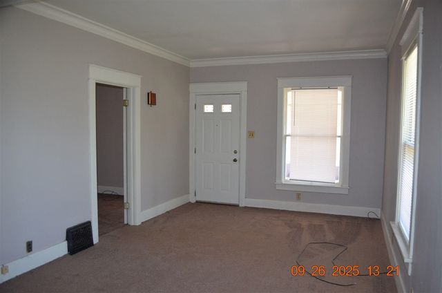 171 E Empire Avenue, Benton Harbor, MI 49022