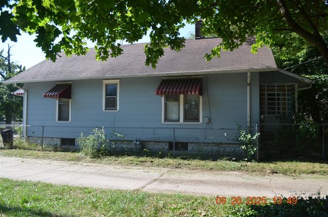 171 E Empire Avenue, Benton Harbor, MI 49022