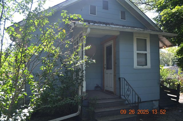 171 E Empire Avenue, Benton Harbor, MI 49022