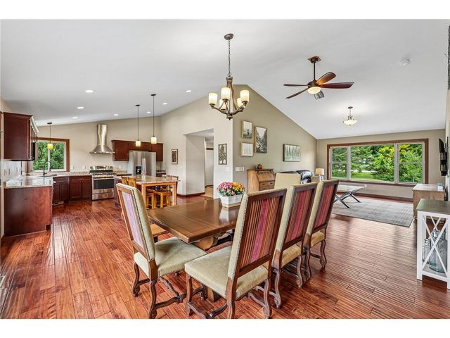 23 Hilltop Road, Houlton, WI 54082