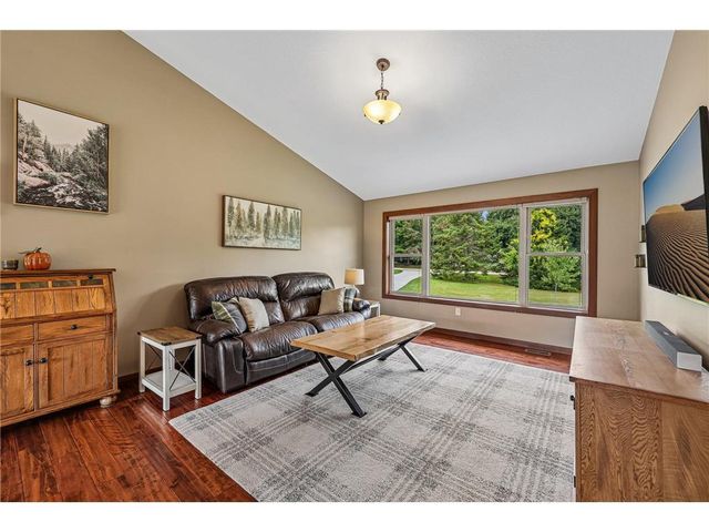23 Hilltop Road, Houlton, WI 54082