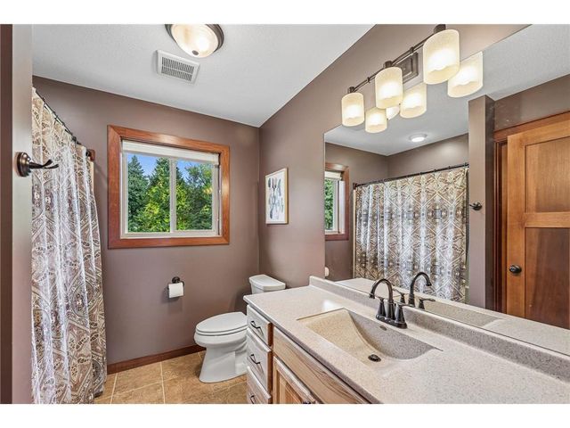 23 Hilltop Road, Houlton, WI 54082