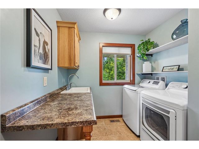 23 Hilltop Road, Houlton, WI 54082