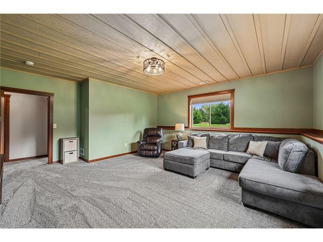 23 Hilltop Road, Houlton, WI 54082