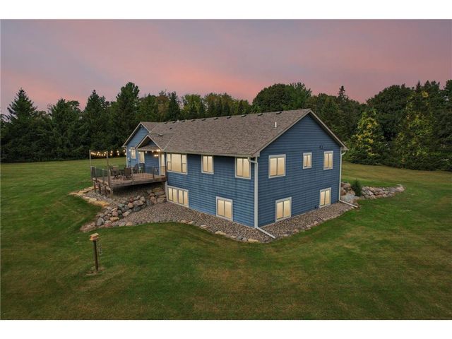 23 Hilltop Road, Houlton, WI 54082