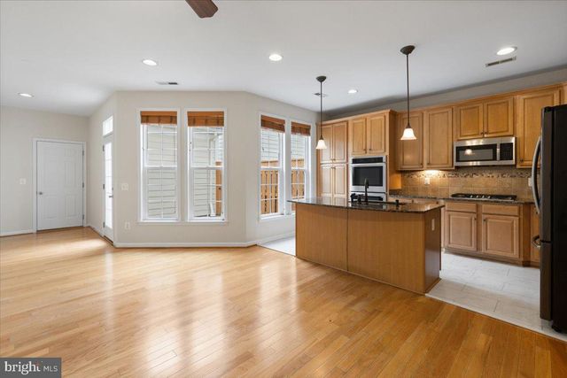 19449 COPPERMINE SQ, Leesburg, VA 20176