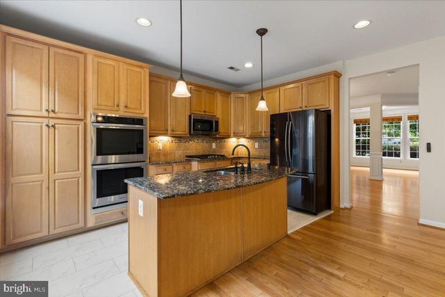 19449 COPPERMINE SQ, Leesburg, VA 20176