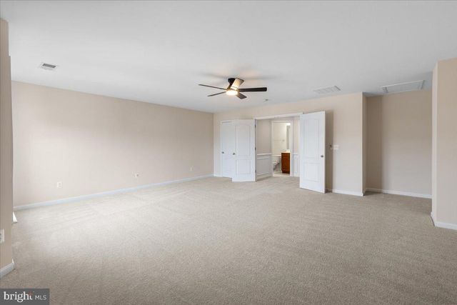 19449 COPPERMINE SQ, Leesburg, VA 20176