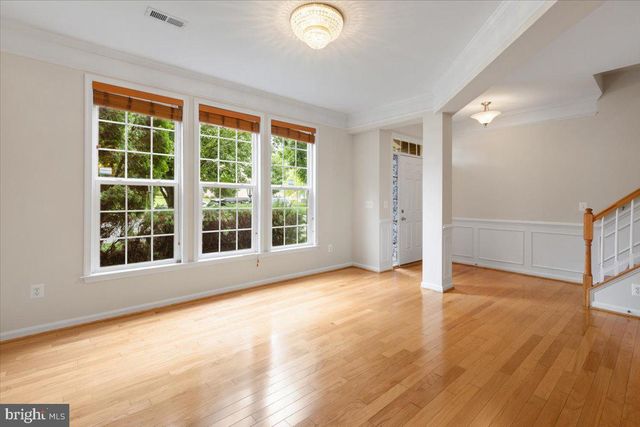 19449 COPPERMINE SQ, Leesburg, VA 20176