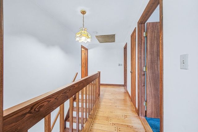 215 North St, Upton, MA 01568