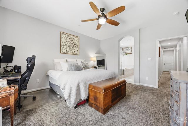 15002 Southernwood Avenue, Bakersfield, CA 93314