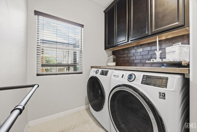 15002 Southernwood Avenue, Bakersfield, CA 93314