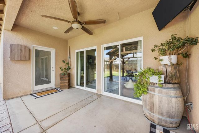 15002 Southernwood Avenue, Bakersfield, CA 93314