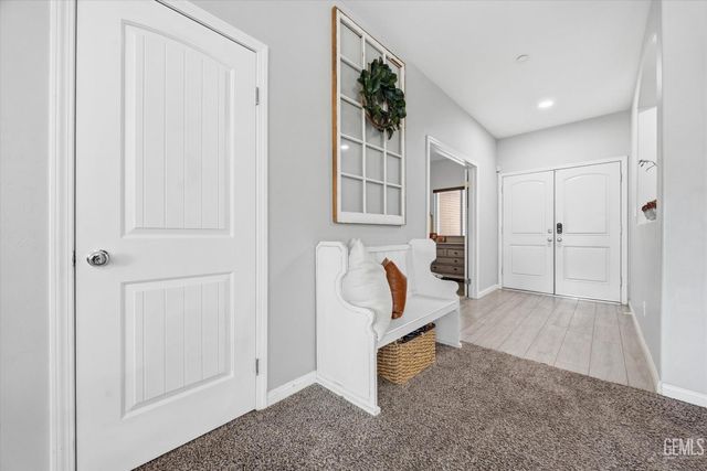 15002 Southernwood Avenue, Bakersfield, CA 93314