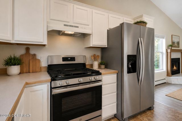 17241 N Juanita Park, Eagle River, AK 99577