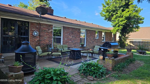 8919 Bingham Dr, Louisville, KY 40242