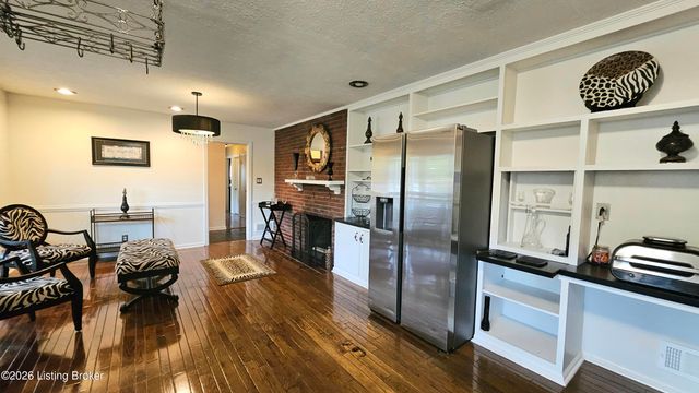 8919 Bingham Dr, Louisville, KY 40242