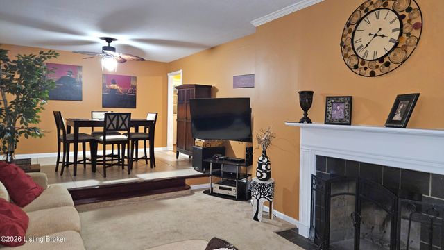 8919 Bingham Dr, Louisville, KY 40242