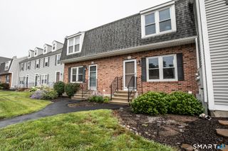 77 Summerhill Road 77, Wallingford, CT 06492