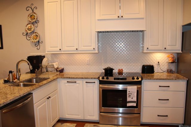 13804 Azalea Dr, St Francisville, LA 70775