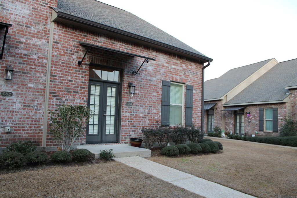 13804 Azalea Dr, St Francisville, LA 70775