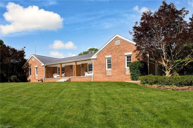 121 Fescue Drive, Advance, NC 27006