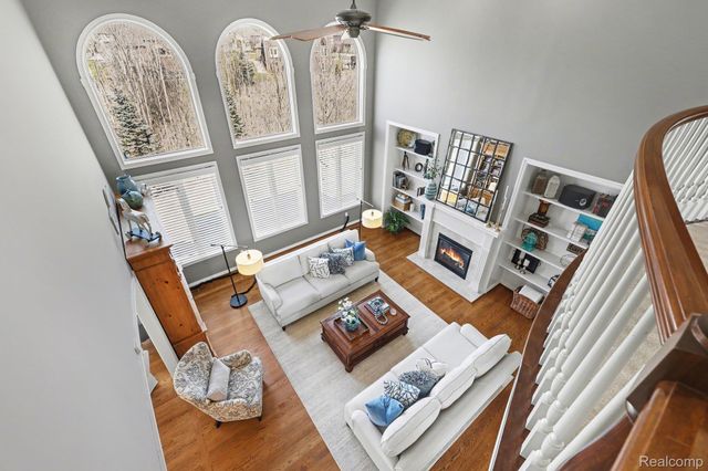 6641 Shadydale Drive, Shelby Charter Township, MI 48316