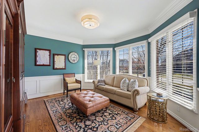 6641 Shadydale Drive, Shelby Charter Township, MI 48316