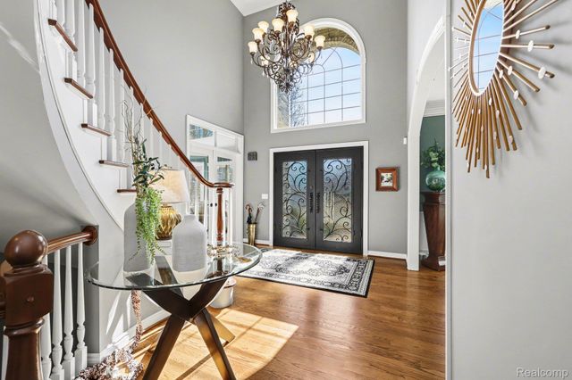 6641 Shadydale Drive, Shelby Charter Township, MI 48316