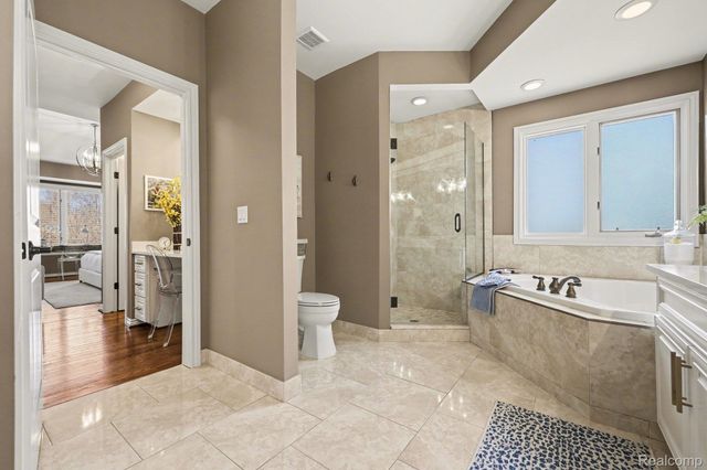 6641 Shadydale Drive, Shelby Charter Township, MI 48316