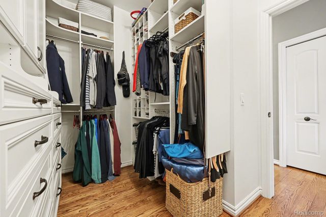 6641 Shadydale Drive, Shelby Charter Township, MI 48316