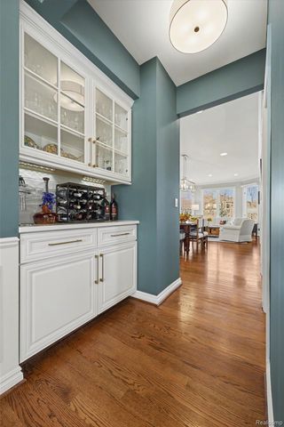 6641 Shadydale Drive, Shelby Charter Township, MI 48316