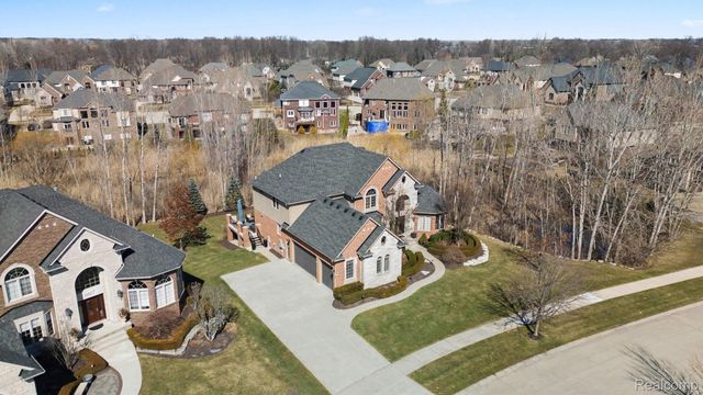 6641 Shadydale Drive, Shelby Charter Township, MI 48316