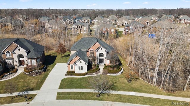 6641 Shadydale Drive, Shelby Charter Township, MI 48316