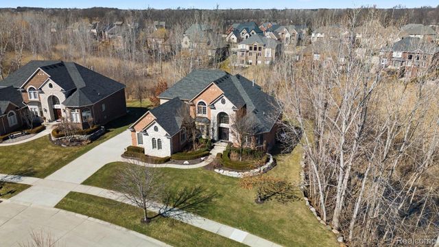 6641 Shadydale Drive, Shelby Charter Township, MI 48316