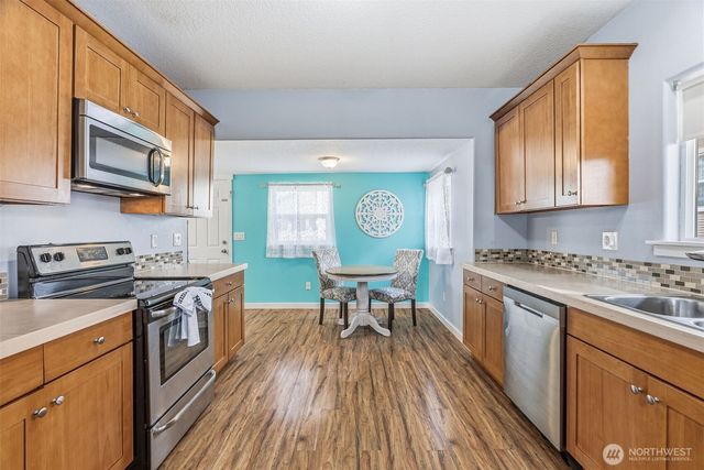 705 Cowlitz Way, Kelso, WA 98626