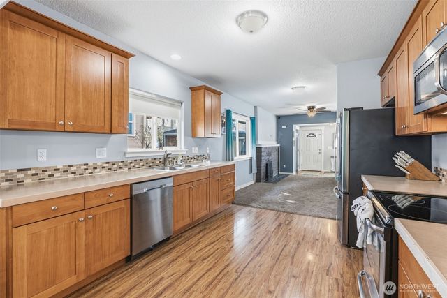 705 Cowlitz Way, Kelso, WA 98626