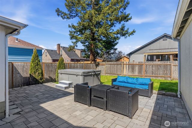705 Cowlitz Way, Kelso, WA 98626