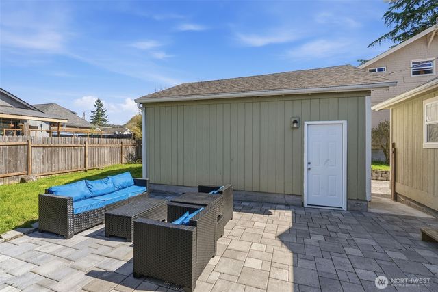 705 Cowlitz Way, Kelso, WA 98626