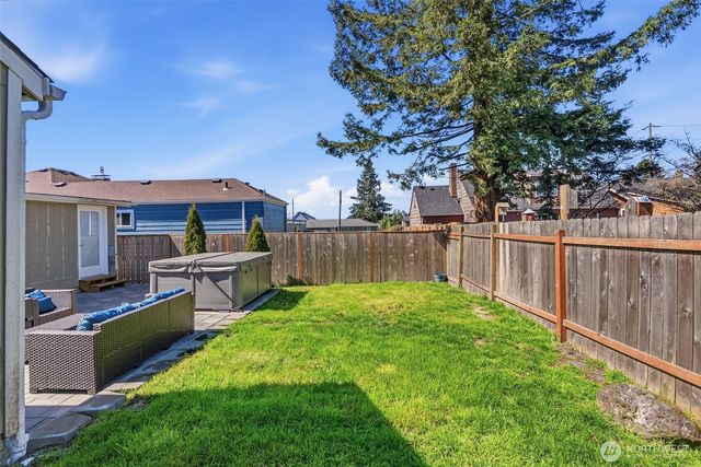 705 Cowlitz Way, Kelso, WA 98626