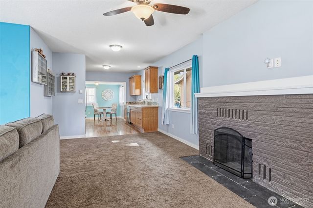 705 Cowlitz Way, Kelso, WA 98626