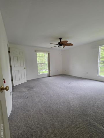 48484 Savoy Court, Utica, MI 48315