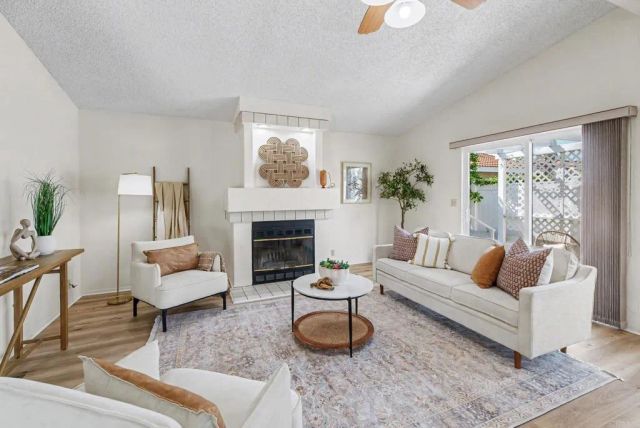 2010 W. San Marcos Blvd. 90, San Marcos, CA 92078