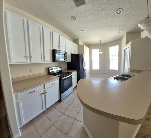 10717 ASHFORD OAKS DRIVE, Tampa, FL 33625