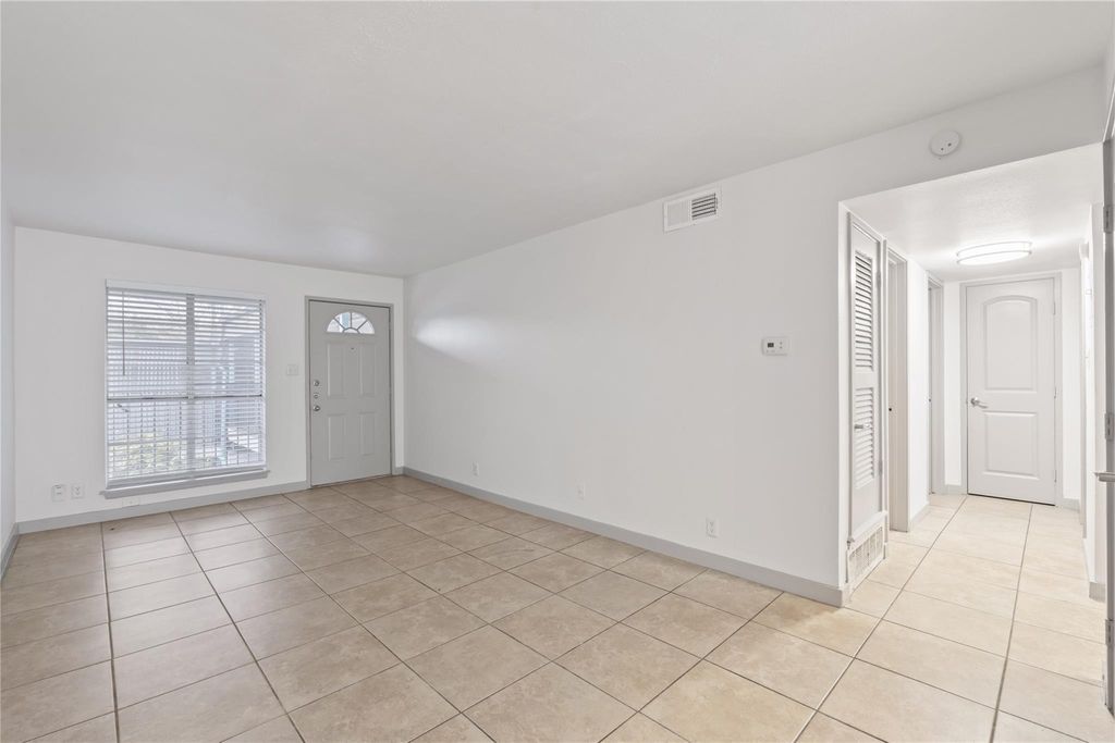 1301 W Ben White BLVD 108, Austin, TX 78704