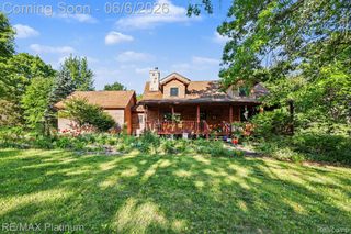 1240 N Hickory Ridge Trail, Milford Charter Township, MI 48380