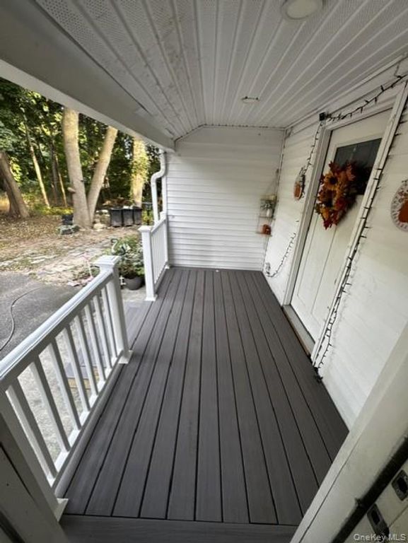 104 Lexington Avenue, Central Islip, NY 11722 — photo 4