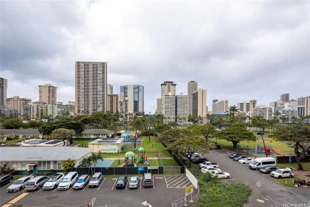 509 University Avenue 504, Honolulu, HI 96826